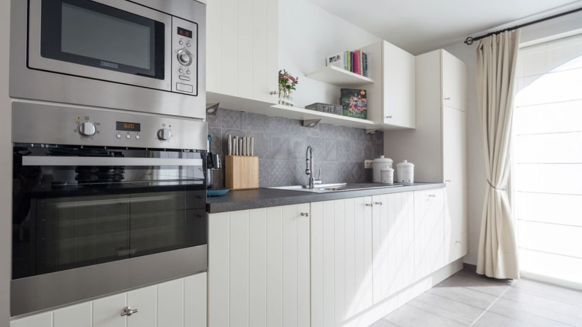 Modern white kitchen